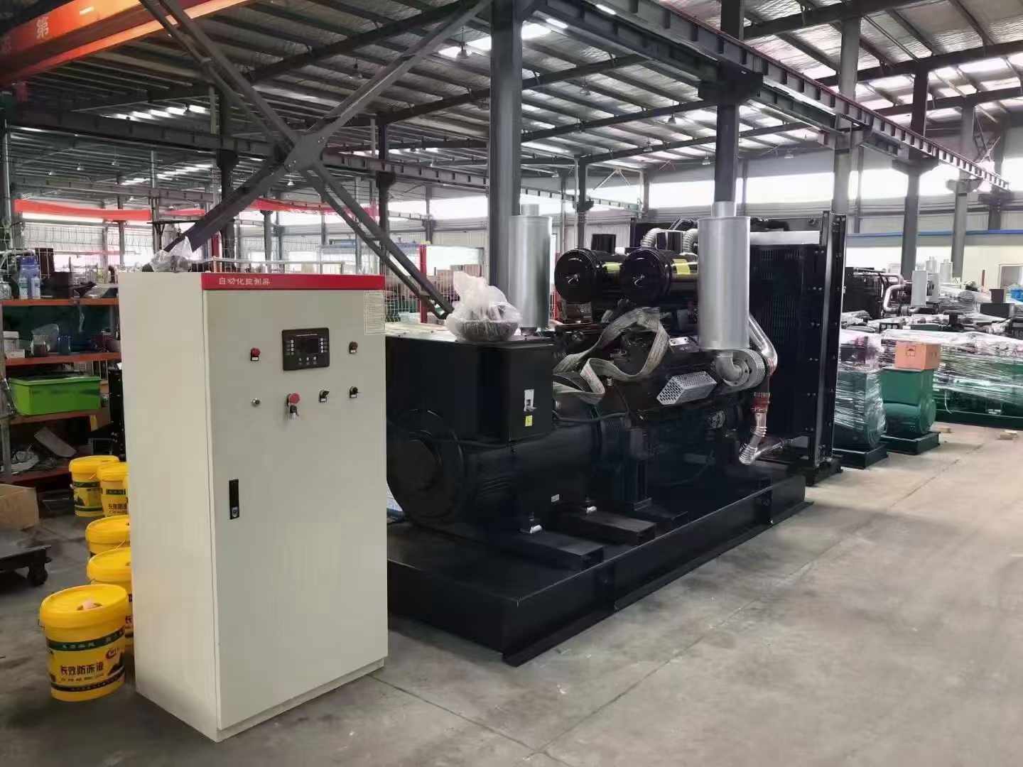 涪城柴油发电机运行时的噪音和振动水平如何？