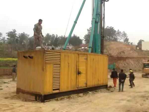 涪城如何判断水冷式机油散热器密封件是否需要更换？